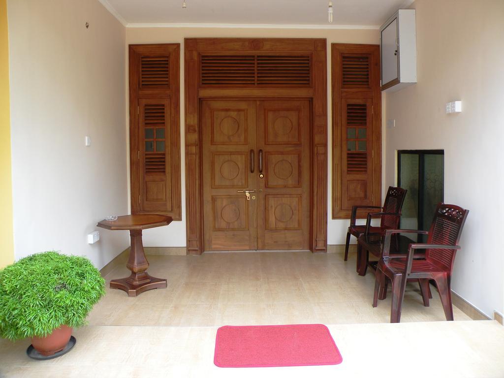 Henderson Airport Residence Negombo Exterior photo