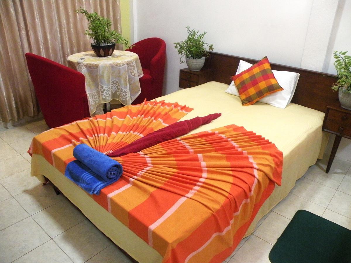 Henderson Airport Residence Negombo Exterior photo