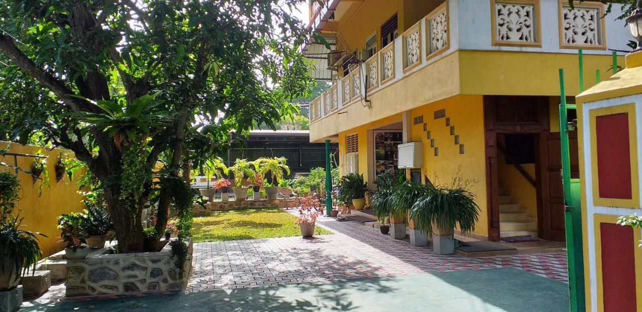 Henderson Airport Residence Negombo Exterior photo